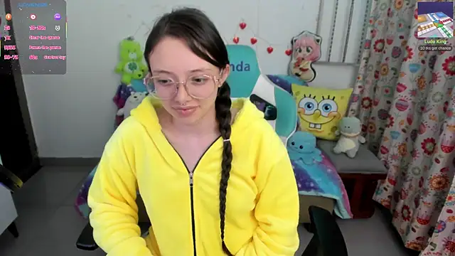 linda-schmidt online show from March 2025 04:30:02 AM