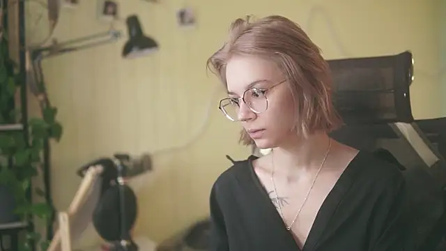 alyssa sweet online show from June 2026 04:47:02 AM