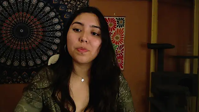 Snapshot of IntimateTales chatting on December 2024 07:22:01 PM IntimateTales online show from December 2024 07:22:01 PM