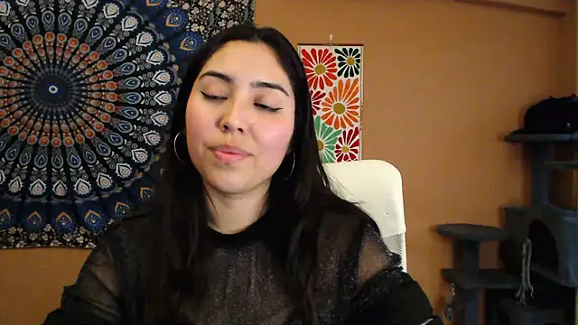 Snapshot of IntimateTales chatting on January 2025 04:23:02 PM IntimateTales online show from January 2025 04:23:02 PM