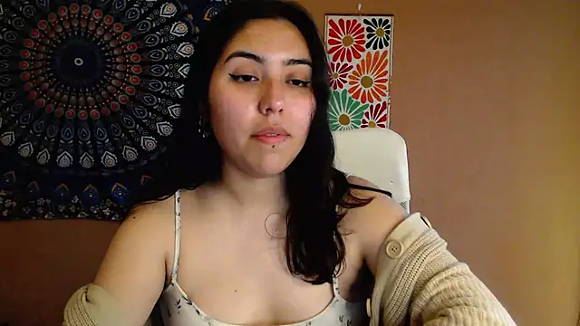 Snapshot of IntimateTales chatting on March 2025 04:02:02 PM IntimateTales online show from March 2025 04:02:02 PM