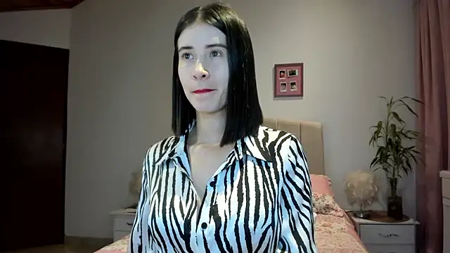 Snapshot of macarena_vallejo chatting on September 2025 03:43:01 AM macarena vallejo online show from September 2025 03:43:01 AM