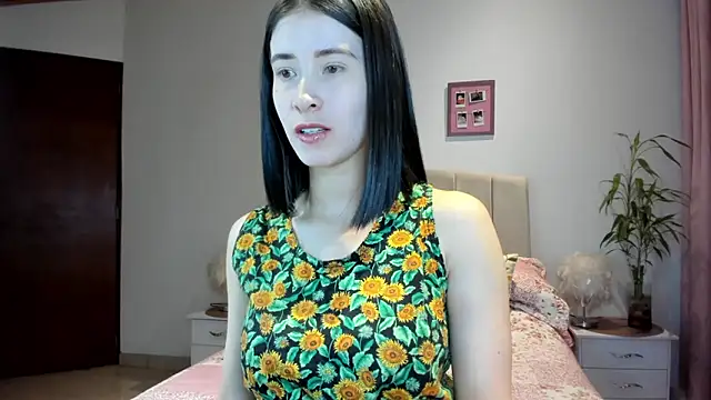 Snapshot of macarena_vallejo chatting on October 2025 03:27:01 AM macarena vallejo online show from October 2025 03:27:01 AM