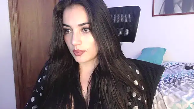 Snapshot of Honey_Aynur20 chatting on October 2025 06:20:01 PM Honey Aynur20 online show from October 2025 06:20:01 PM