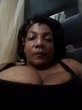 Snapshot of ShakeBigAss chatting on March 2026 06:17:02 AM ShakeBigAss online show from March 2026 06:17:02 AM