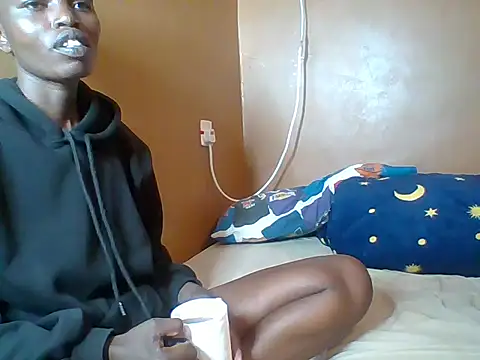 Snapshot of sluutygirl chatting on November 2025 01:33:02 AM sluutygirl online show from November 2025 01:33:02 AM