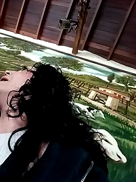 mijal queen online show from December 2024 05:01:02 PM