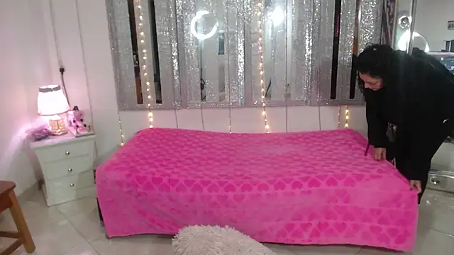 mijal queen online show from February 2025 02:26:01 AM