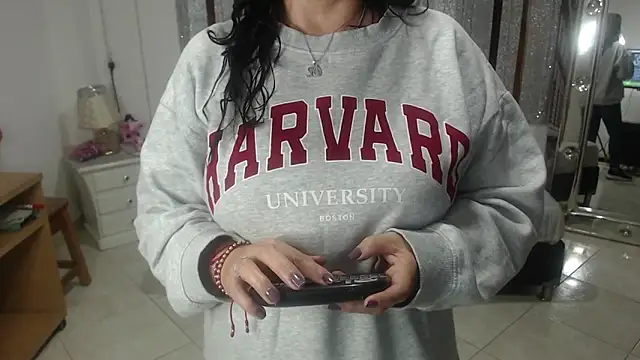 mijal queen online show from February 2025 02:47:02 AM