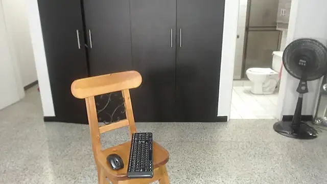 mijal queen online show from February 2025 02:31:01 AM