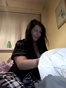 Snapshot of Leanne43 chatting on March 2025 08:32:02 PM Leanne43 online show from March 2025 08:32:02 PM