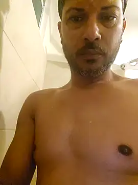 Snapshot of tropikboy chatting on January 2025 10:11:01 AM tropikboy online show from January 2025 10:11:01 AM