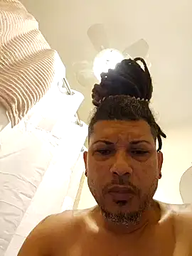 Snapshot of tropikboy chatting on February 2025 09:49:01 AM tropikboy online show from February 2025 09:49:01 AM