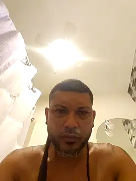 Snapshot of tropikboy chatting on October 2025 09:35:02 AM tropikboy online show from October 2025 09:35:02 AM