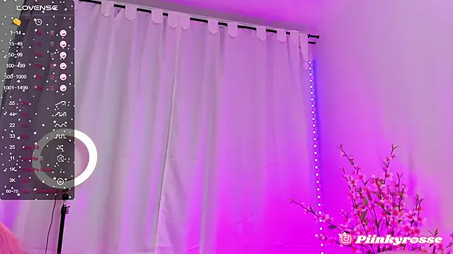 rosseblondee online show from February 2025 09:26:02 PM