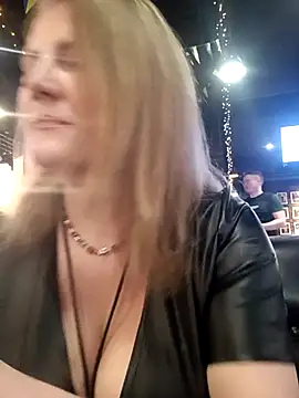 Snapshot of LizaCakes chatting on March 2025 03:35:01 PM LizaCakes online show from March 2025 03:35:01 PM