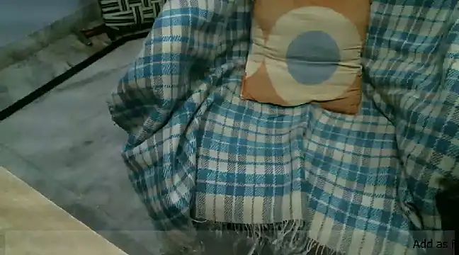 Snapshot of desioldguy chatting on December 2024 01:07:02 PM desioldguy online show from December 2024 01:07:02 PM