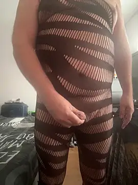 Snapshot of misterfield chatting on November 2025 09:20:02 AM misterfield online show from November 2025 09:20:02 AM