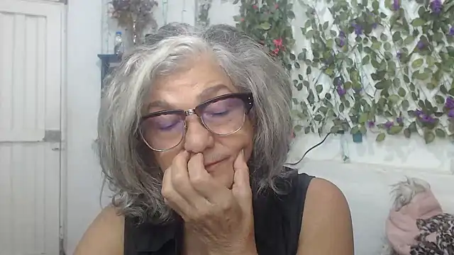 FunnyGrandma online show from December 2024 03:10:02 AM