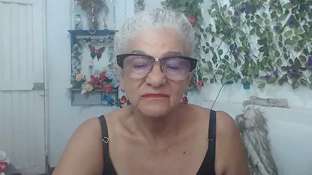 FunnyGrandma online show from December 2024 12:50:02 AM