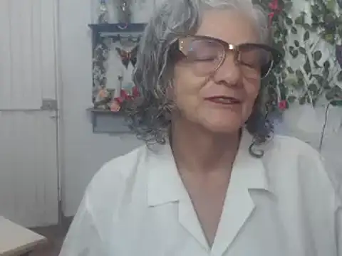 FunnyGrandma online show from January 2025 09:16:02 AM