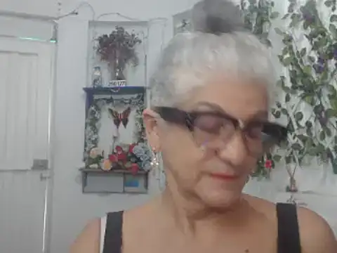 FunnyGrandma online show from January 2025 07:48:01 PM