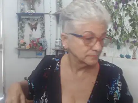 FunnyGrandma online show from February 2025 06:24:01 PM