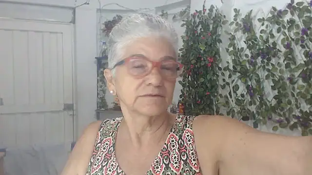 FunnyGrandma online show from February 2025 02:04:01 AM