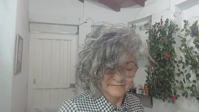 FunnyGrandma online show from February 2025 01:29:01 AM