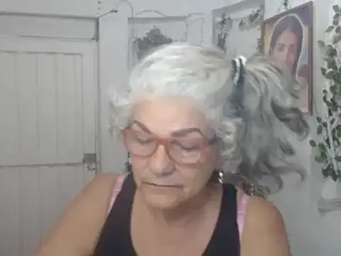 FunnyGrandma online show from September 2025 12:54:02 AM