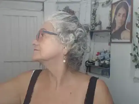 FunnyGrandma online show from September 2025 11:15:02 PM