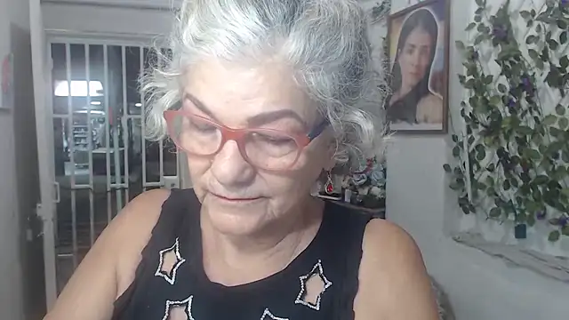 FunnyGrandma online show from October 2025 02:12:02 AM