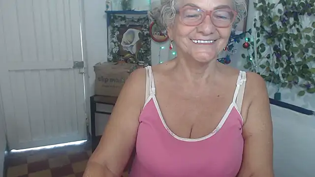 FunnyGrandma online show from December 2025 07:53:02 PM