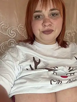 Snapshot of Model9798 chatting on December 2024 04:39:02 PM Model9798 online show from December 2024 04:39:02 PM