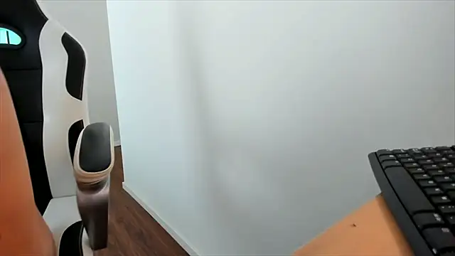 Snapshot of CallMeAngelica chatting on January 2026 12:53:02 PM CallMeAngelica online show from January 2026 12:53:02 PM