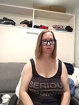SweetandNaughty1 online show from June 2026 09:28:02 PM