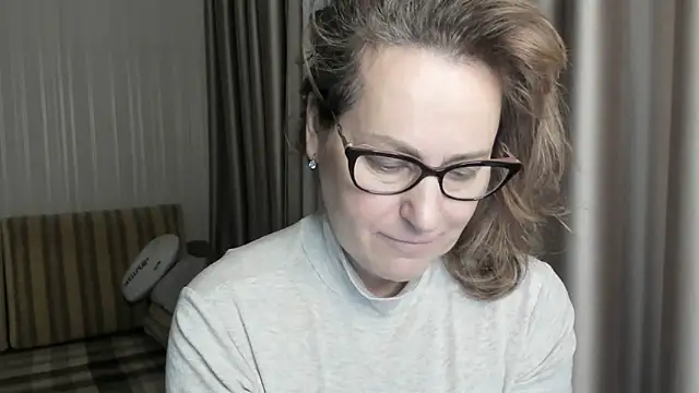 lauraoven online show from January 2025 03:05:02 PM