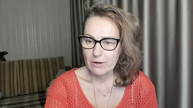 lauraoven online show from January 2025 05:32:01 PM