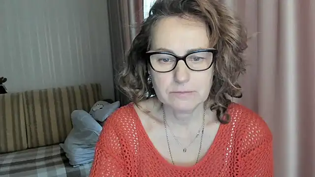 lauraoven online show from February 2025 10:54:02 AM