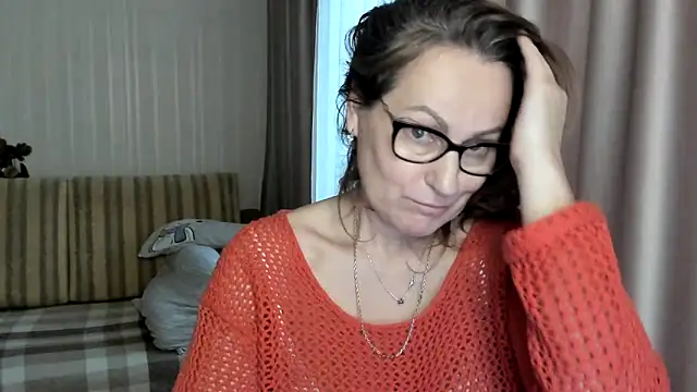 lauraoven online show from February 2025 01:01:01 PM