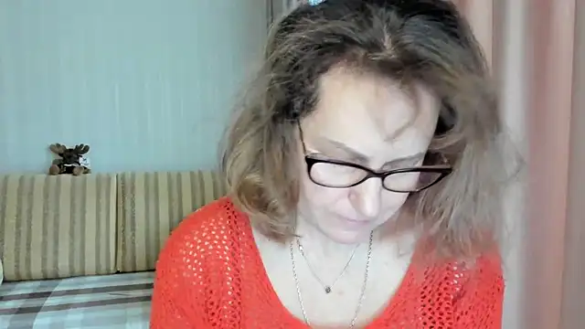 lauraoven online show from March 2025 07:54:02 AM