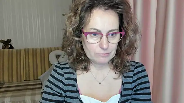 lauraoven online show from March 2025 09:42:01 AM