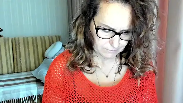 lauraoven online show from October 2025 08:05:02 AM