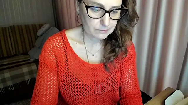 lauraoven online show from February 2026 07:56:02 AM