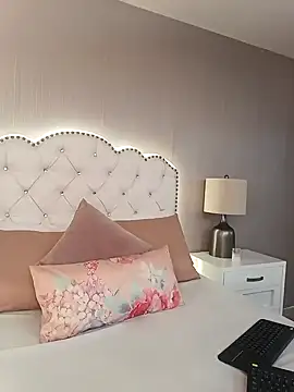 Sofiia W26 online show from February 2025 07:48:02 PM