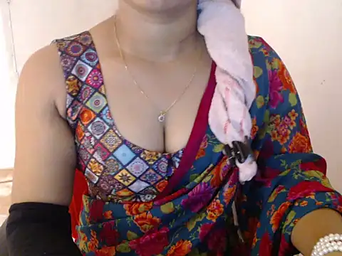 Open Heart Lennon online show from February 2025 04:50:02 AM