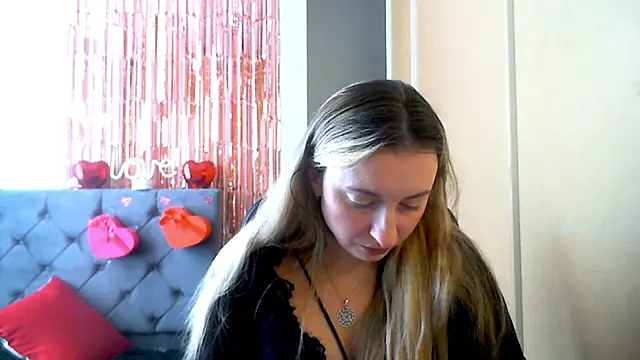 SusanCurt online show from February 2026 12:34:02 PM