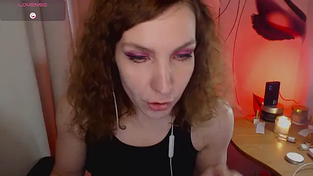 Snapshot of JohansonKatie chatting on February 2025 12:52:02 PM JohansonKatie online show from February 2025 12:52:02 PM