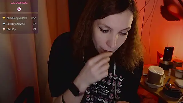 Snapshot of JohansonKatie chatting on February 2025 04:56:02 PM JohansonKatie online show from February 2025 04:56:02 PM