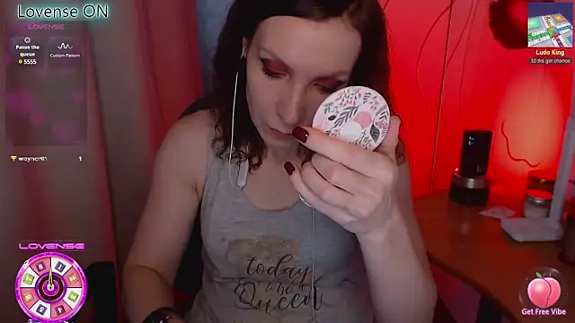 Snapshot of JohansonKatie chatting on February 2025 01:49:02 PM JohansonKatie online show from February 2025 01:49:02 PM